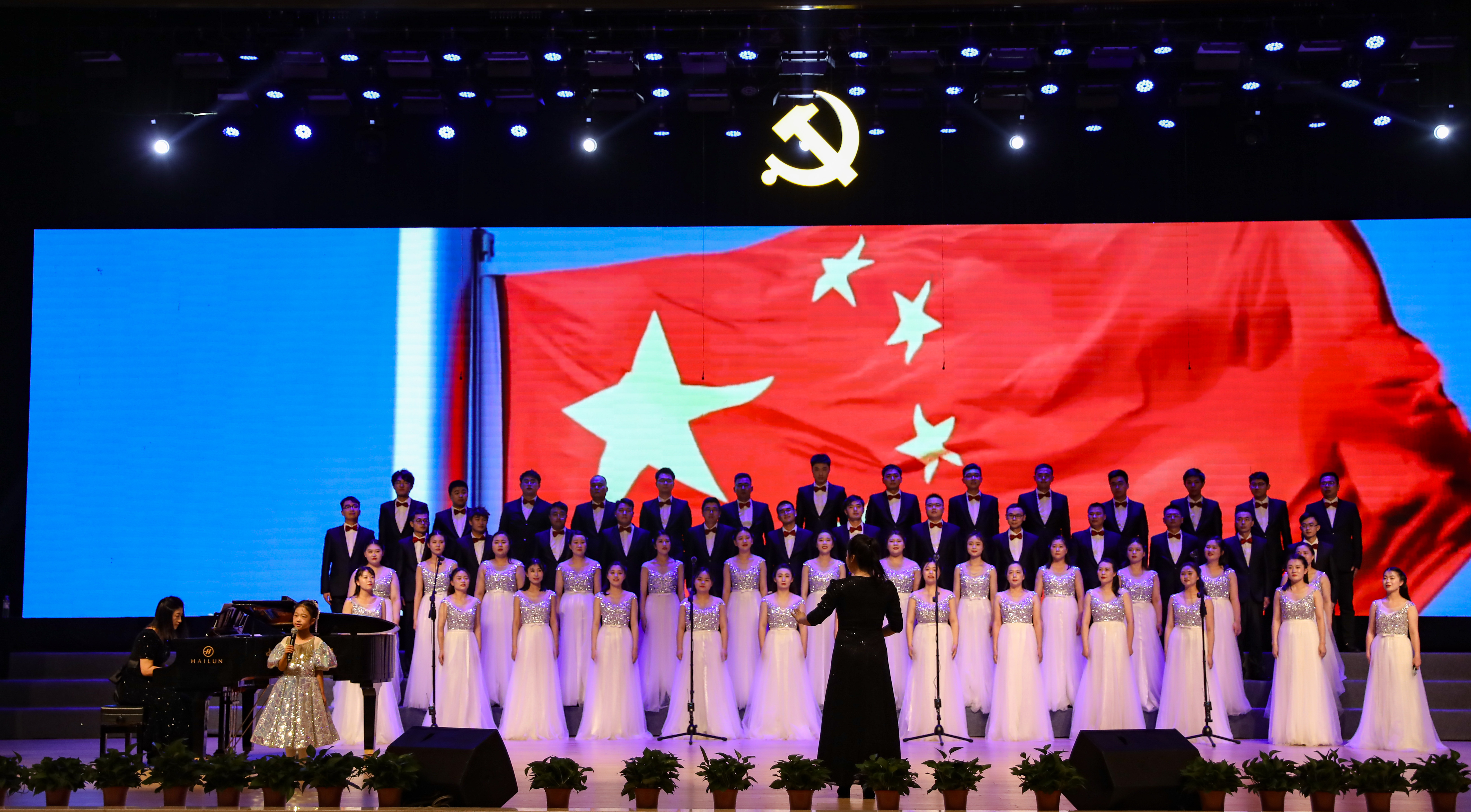 同心向党、聚力前行 尊龙药业集团举办庆“七一”系列活动